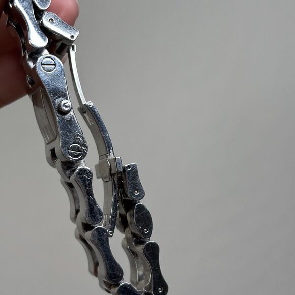 Gucci 2305L Quartz Silver Square Watch - Picture 7 of 9